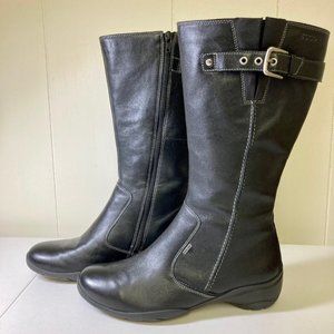 Women's GoreTex Ecco Black Leather Boots Size 38 [US 7 to 7.5]